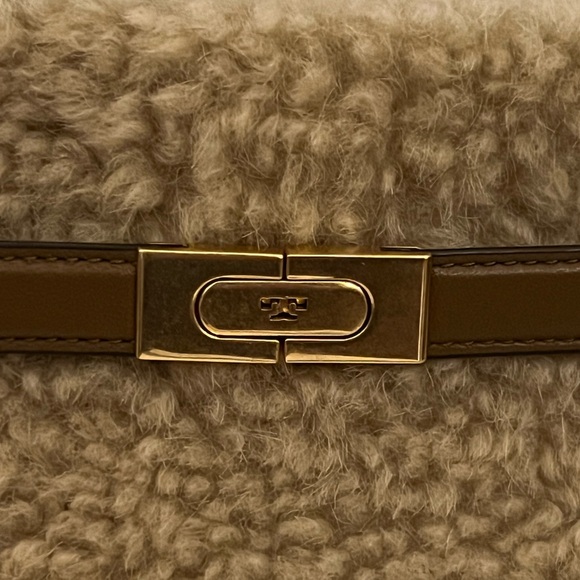 •Tory Burch Lee Radziwill Petite Shearling & leather double bag - Picture 8 of 13